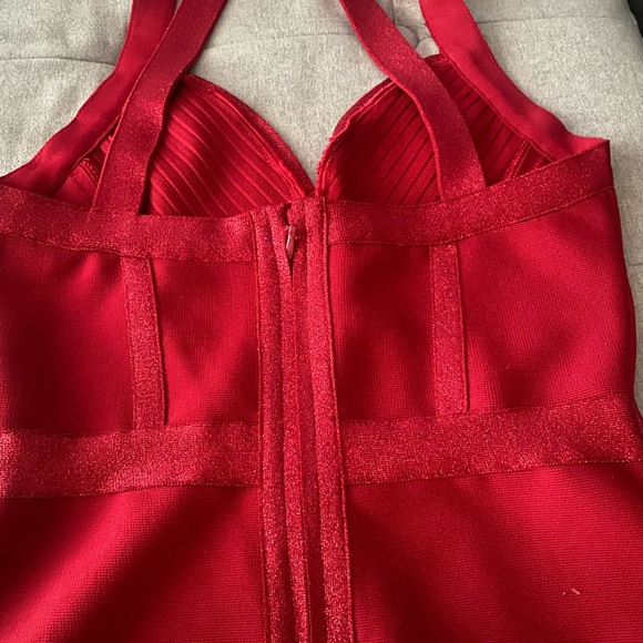 Sexy Flattering Stretchy Bandage V Neck Bodycon Dress - Burgundy - Picture 10 of 13